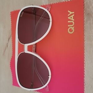 Quay white Sunglasses